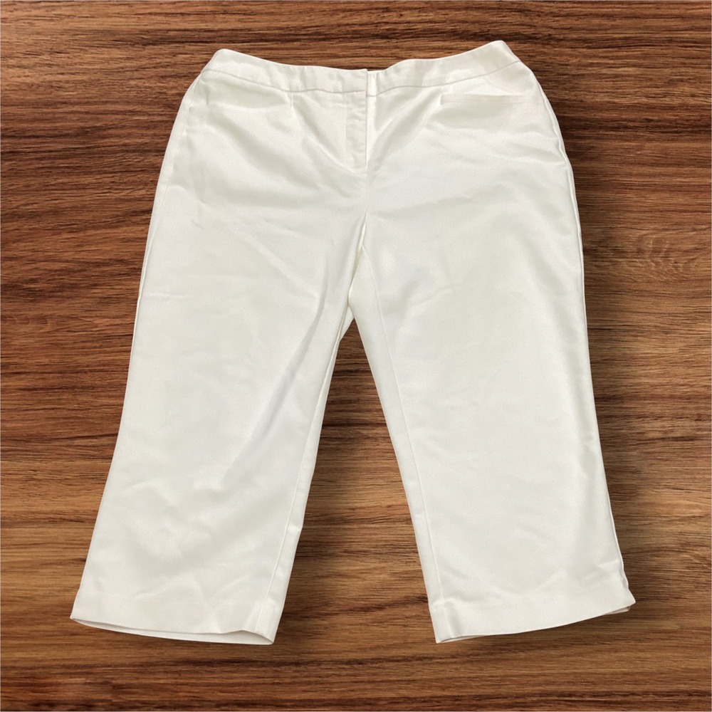 Chicos Fabulously Slimming White Cropped Pants Size 1.5 Cotton Blend Capris